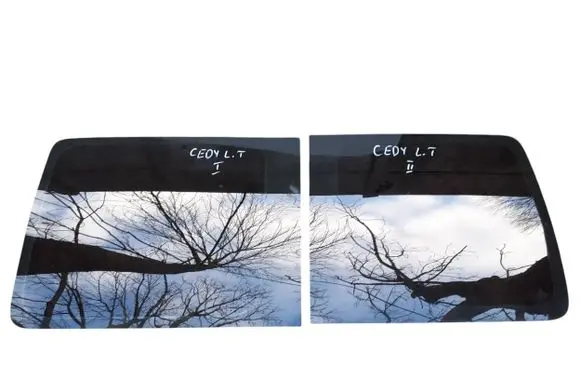 Volkswagen Caddy Side middle window/glass 