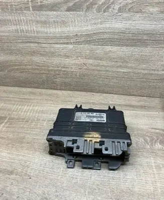 Volkswagen Golf III Engine control unit/module 8A0907311H 0261203184