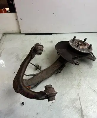 Honda Civic Front wheel hub spindle knuckle 235