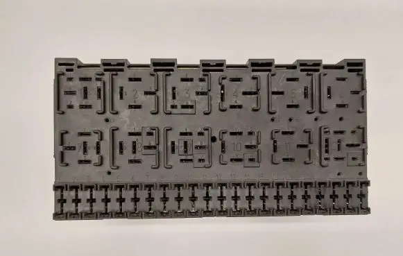 Volkswagen Golf I Fuse box set 357937039