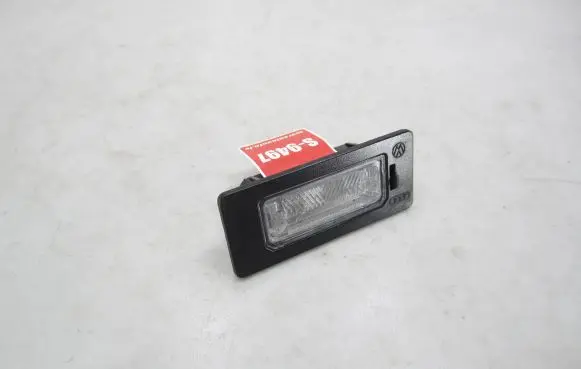 Audi A5 8T 8F Number plate light 8T0943021