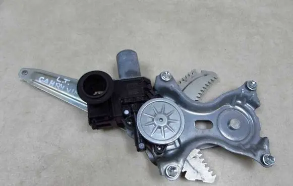 Toyota Camry VIII XV70 Rear door window regulator with motor 74272-33380 54713