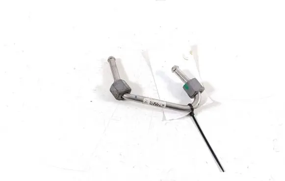Fuel injector supply line/pipe