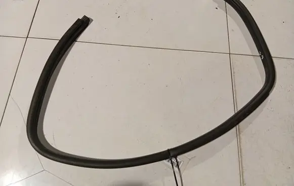 Suzuki Swift I Rubber seal rear door 