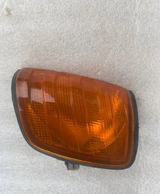 Mercedes-Benz E W124 Front indicator light