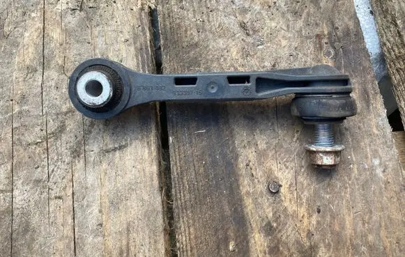 Rear anti-roll bar/stabilizer link