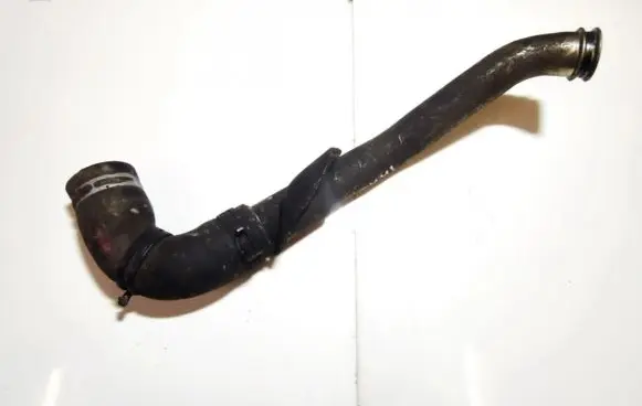Ford Mondeo MK IV Engine coolant pipe/hose
