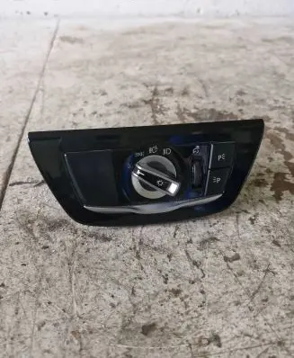 BMW 5 G30 G31 Light switch 6841879 00387296 18347910