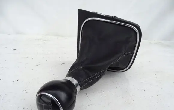 Volkswagen Scirocco Gear lever shifter trim leather/knob 1K87111131K8711113