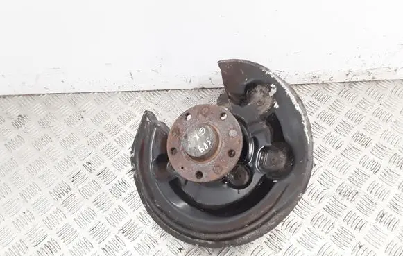 Rear wheel hub spindle/knuckle