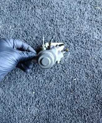 Subaru Legacy Brake power pressure regulator DPV106B