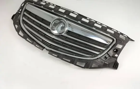Front bumper upper radiator grill
