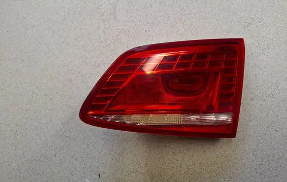 Volkswagen PASSAT B7 Rear/tail lights 179835