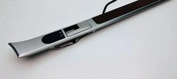 Volkswagen Touareg I Front door trim bar 7L6867068C