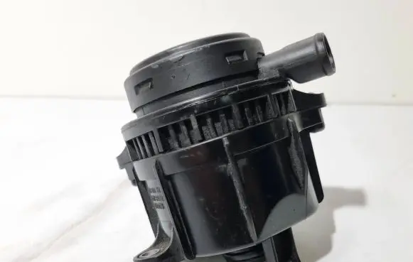 Volkswagen Crafter Breather valve 076103593A S00038