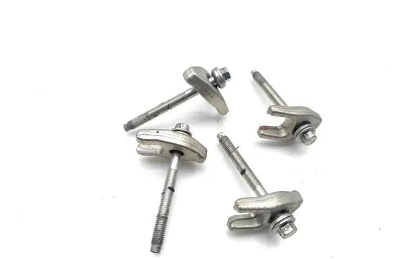 Nissan Qashqai Fuel Injector clamp holder 