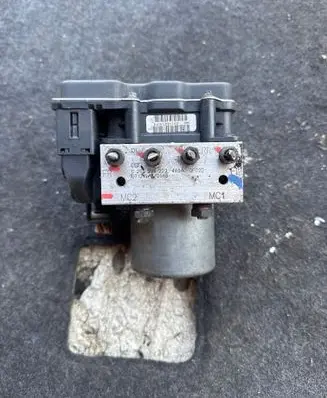 Toyota Corolla Verso AR10 ABS Pump 0265234222 445400F020 0265950412