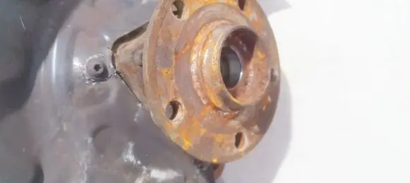 Volkswagen Golf VII Front wheel hub