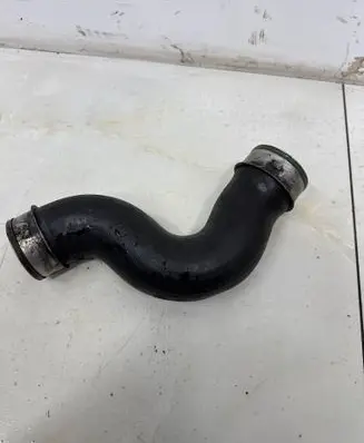 Volkswagen PASSAT B6 Intercooler hose/pipe 1K0145832