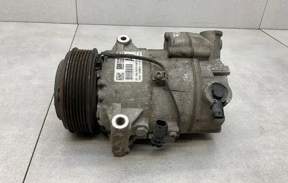 Opel Zafira C Air conditioning (A/C) compressor (pump) 13450514