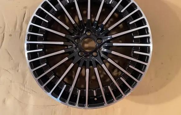 Mercedes-Benz EQC R21 alloy rim 