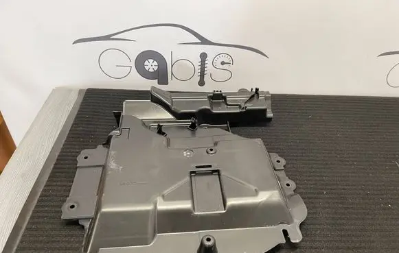 Mercedes-Benz GLE (W166 - C292) Dashboard lower bottom trim panel A1666800704