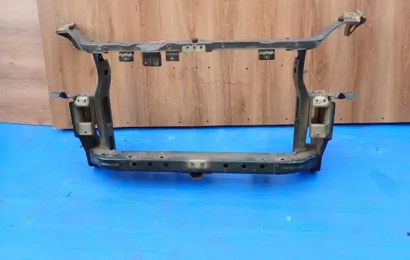 Suzuki Liana Front bodywork piece 
