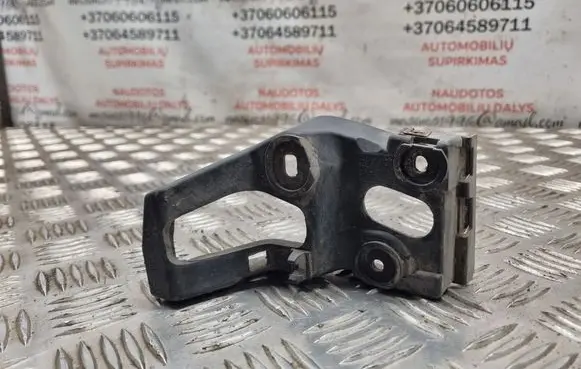 Seat Exeo (3R) Fender mounting bracket 8E0853921D