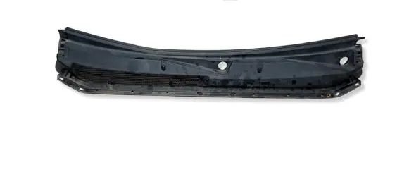 Isuzu D-Max Wiper trim 