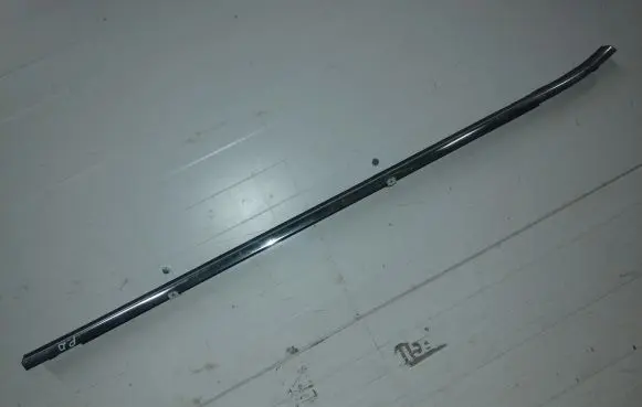 Renault Kadjar Front door glass trim molding 