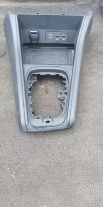 Renault Captur II Air filter box cover 969120932R