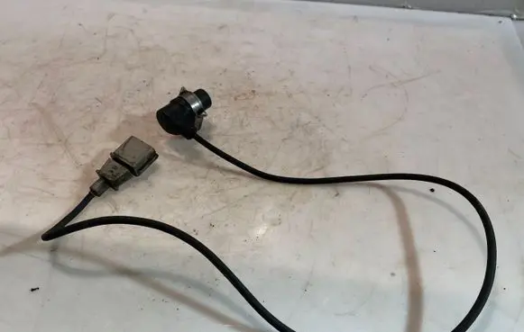 Audi A6 S6 C5 4B Crankshaft position sensor 0281002223