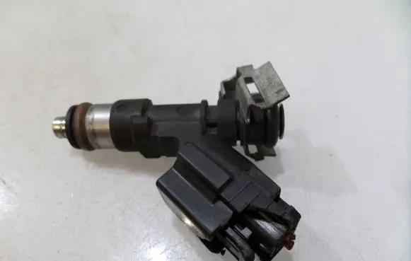Peugeot 607 Fuel injector 0280158041