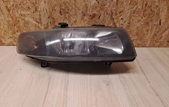 Seat Toledo II (1M) Headlight/headlamp 1M1941002D 67742701