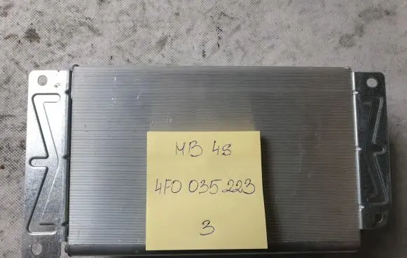 Audi A6 S6 C6 4F Sound amplifier 4F0035223