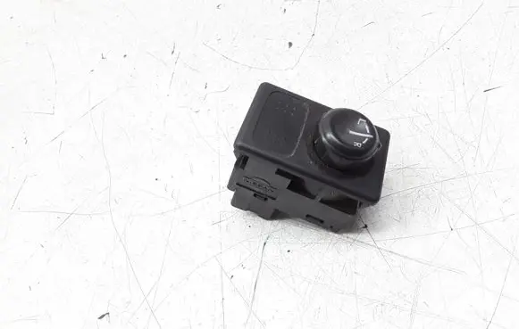 Nissan Navara D22 Wing mirror switch