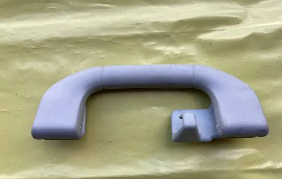 Mercedes-Benz C W204 Rear interior roof grab handle A2048100151