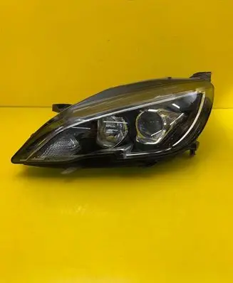 Peugeot 308 Headlight/headlamp 9816990680