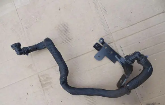 Renault Clio V Engine coolant pipe/hose 
