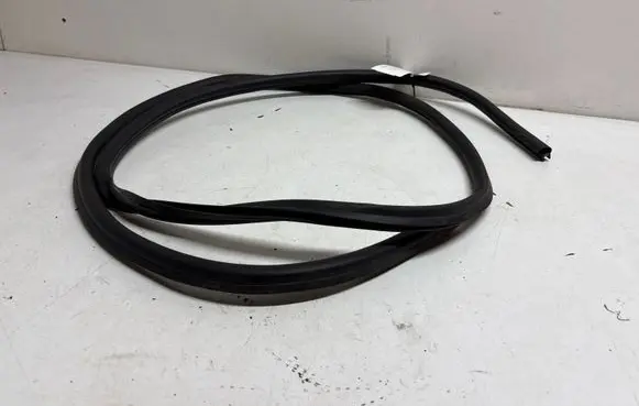 BMW 5 F10 F11 Engine compartment rubber 7019779
