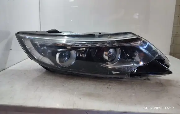 KIA Optima Headlight/headlamp 921022T544