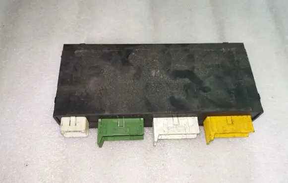 BMW 7 E32 Comfort/convenience module 61358356095 8356095