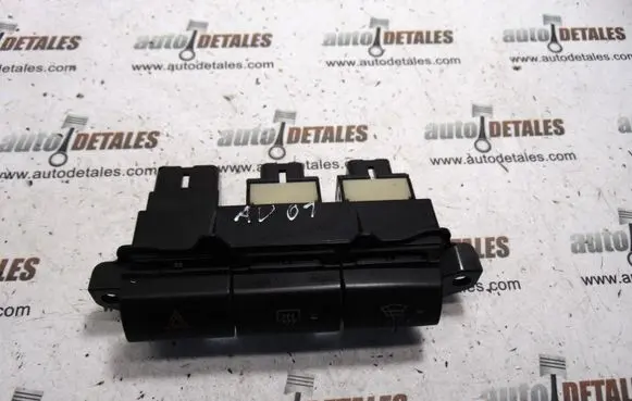 Toyota Avensis T220 Hazard light switch 5544620140