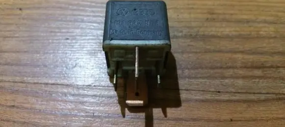 Skoda Fabia Mk1 (6Y) Other relay 191937503 4ra003510-58