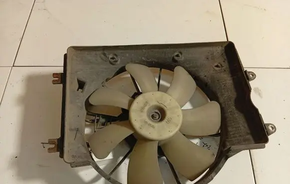 Honda FR-V Radiator cooling fan shroud 1680009580