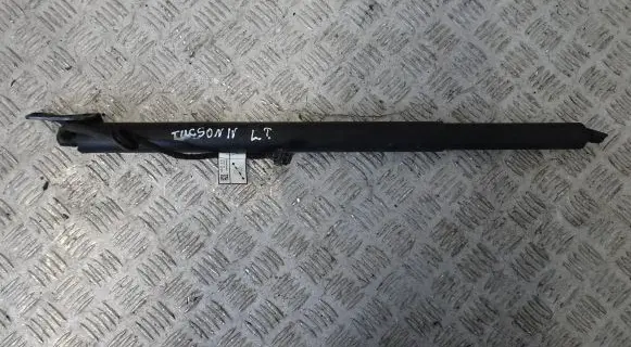 Hyundai Tucson IV NX4 Tailgate strut 81831-N7100