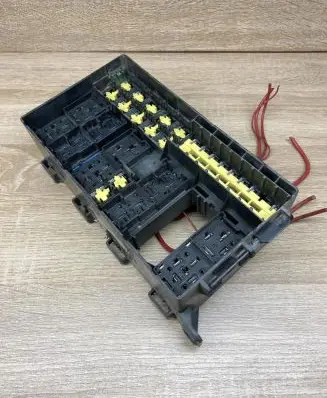 Ford Focus Fuse module 2M5T14A067BB