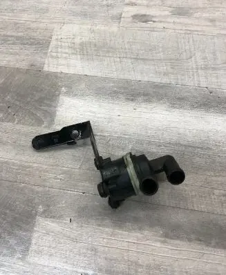 Audi A3 S3 8P Electric auxiliary coolant/water pump 5N0965561A 12402100302