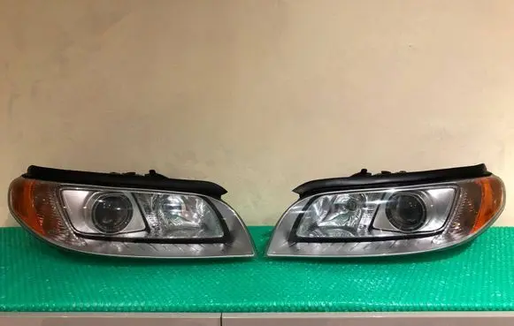 Volvo XC70 Headlights/headlamps set 31214347 31214348