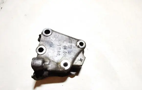 Peugeot 307 Engine mounting bracket 9628311880